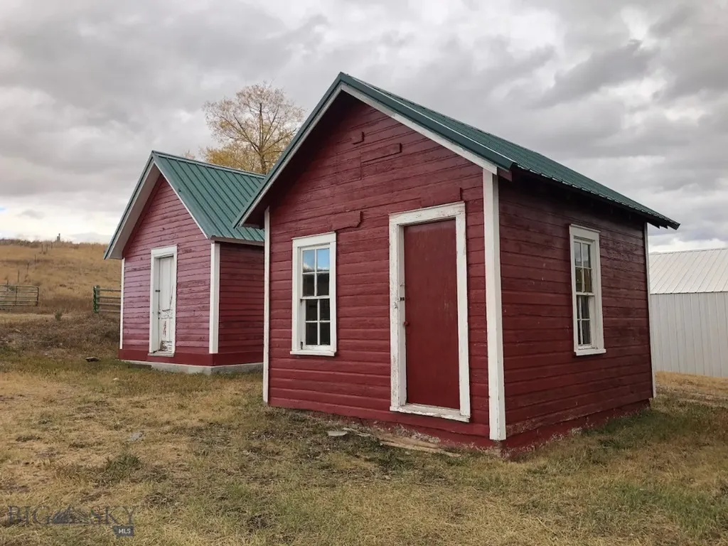 477 Reese Creek Road Belgrade MT 59714
