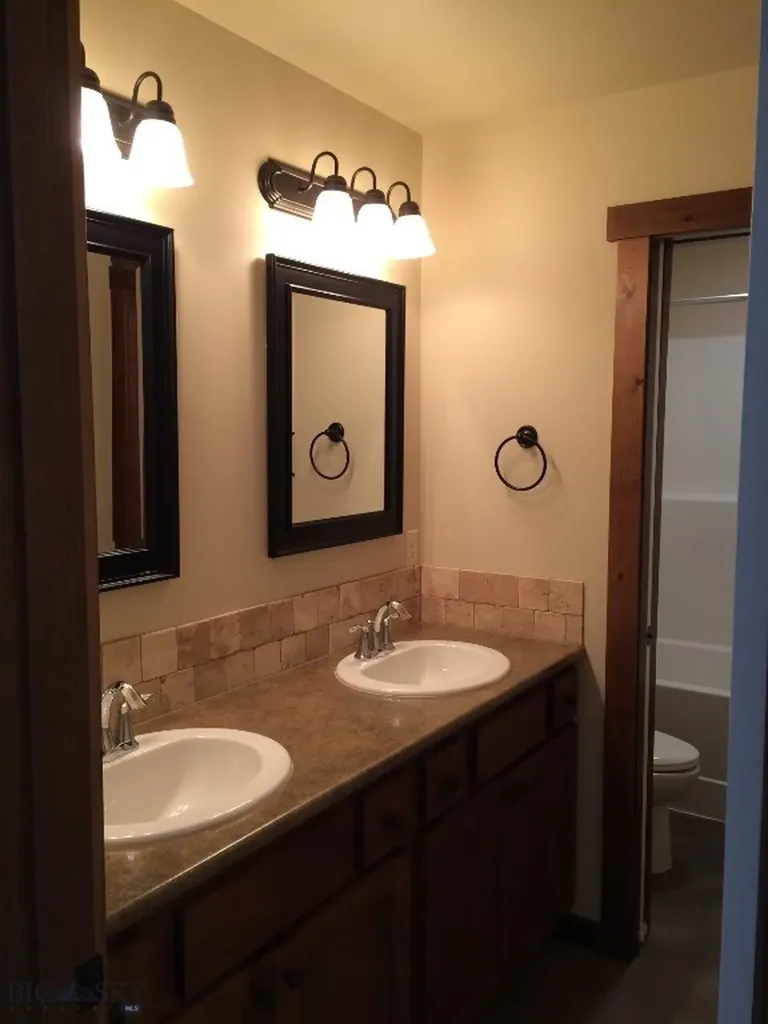 925 Twin Lakes Avenue Bozeman MT 59718