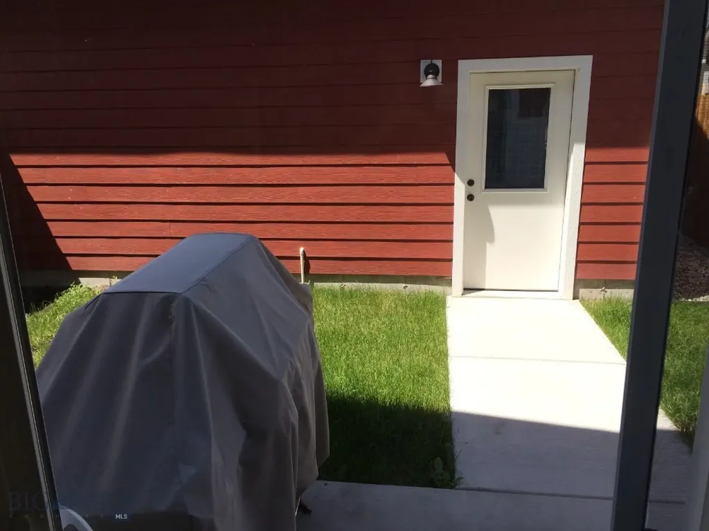 925 Twin Lakes Avenue Bozeman MT 59718