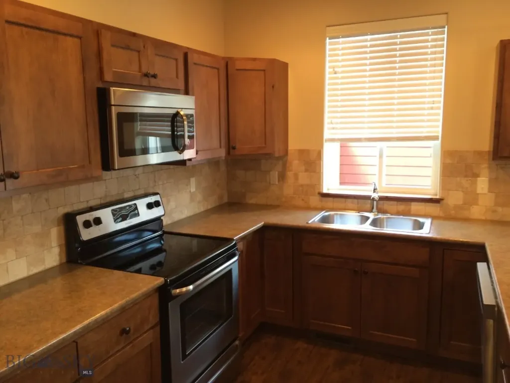 925 Twin Lakes Avenue Bozeman MT 59718