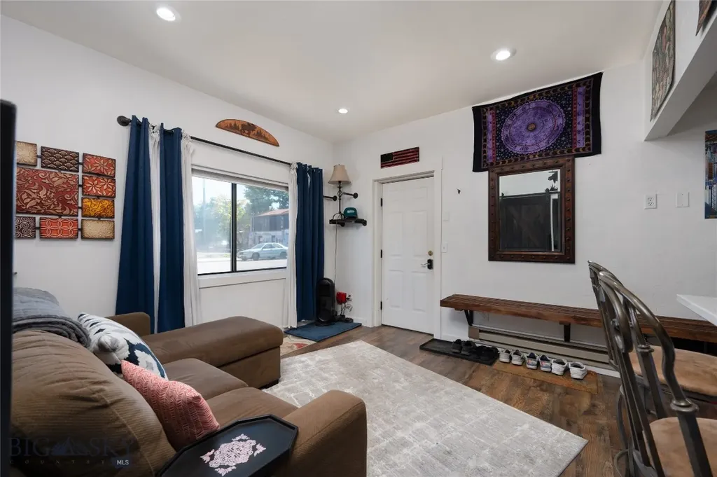 122 E Main Street Manhattan MT 59741