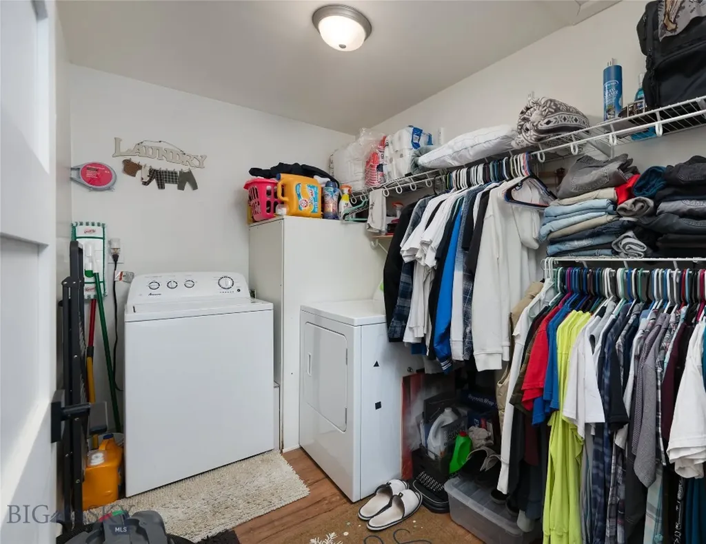 122 E Main Street Manhattan MT 59741