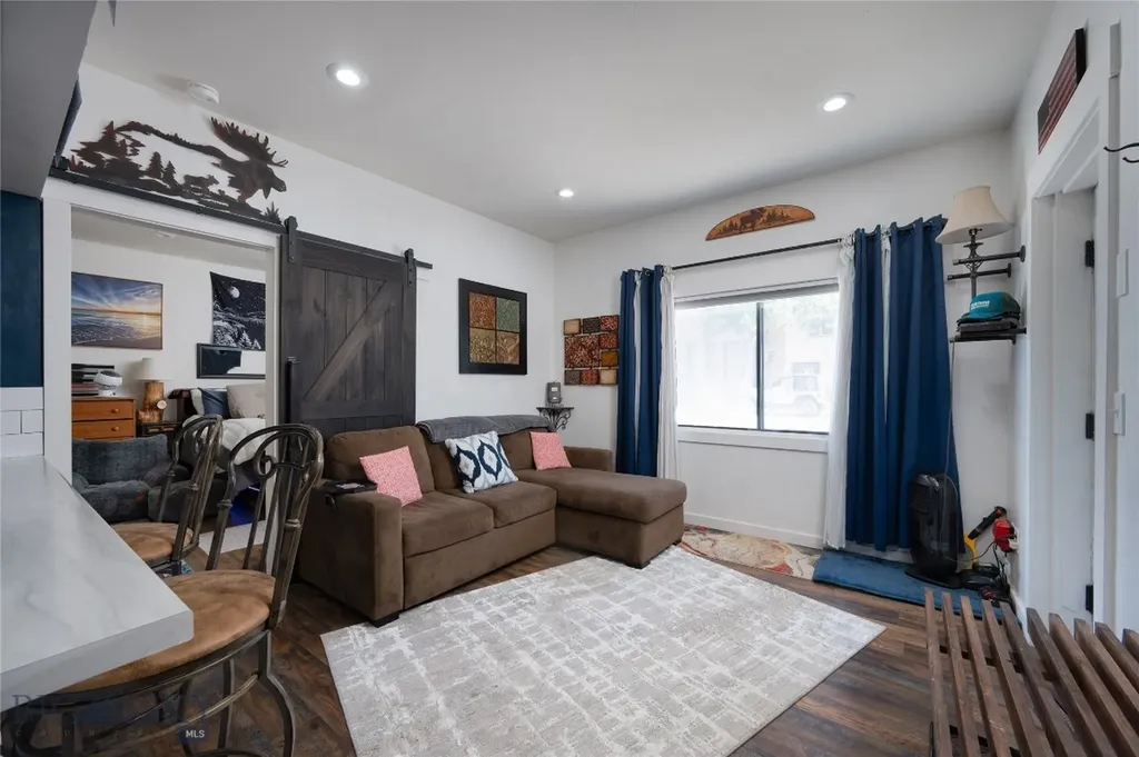 122 E Main Street Manhattan MT 59741
