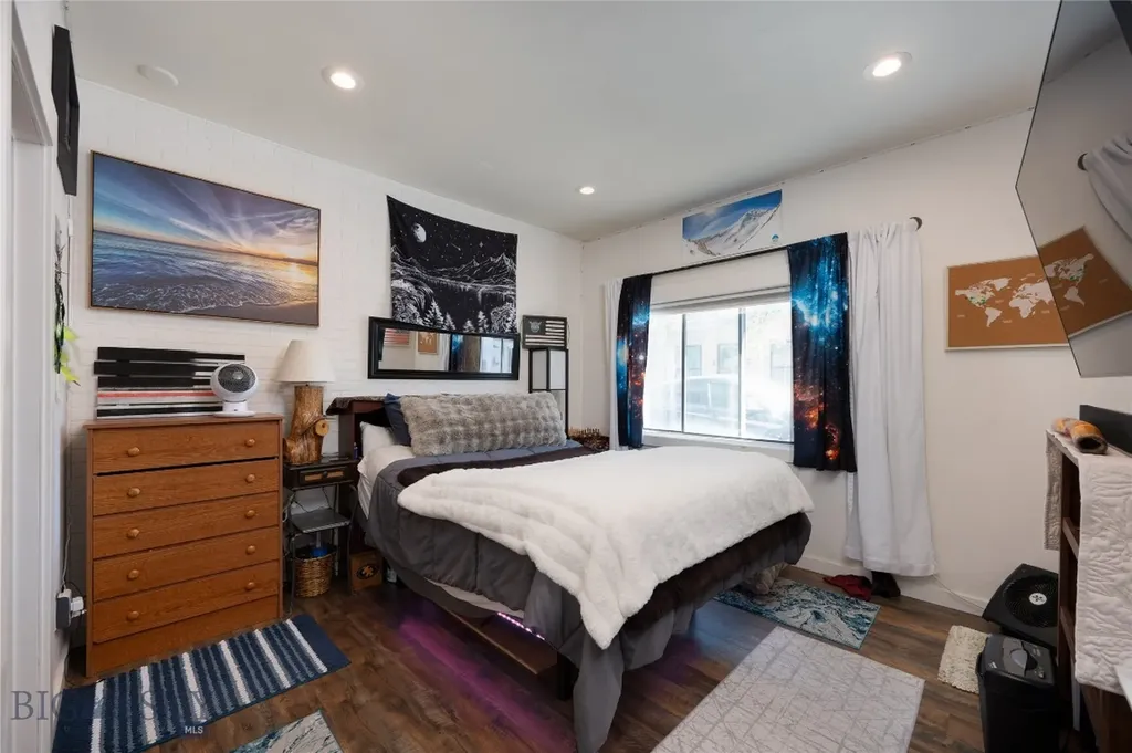 122 E Main Street Manhattan MT 59741