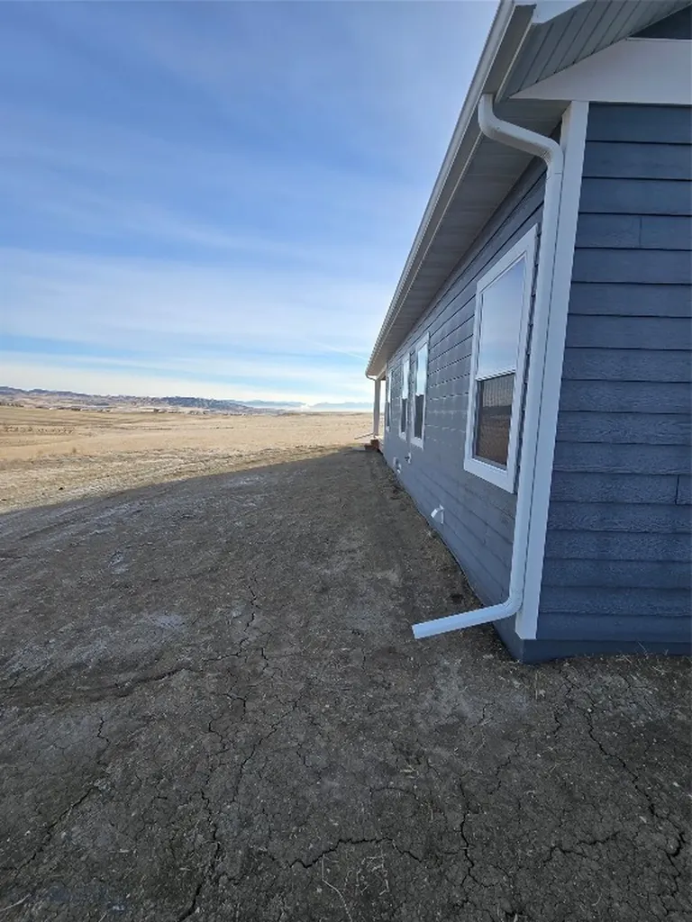 7 E Overland Three Forks MT 59752