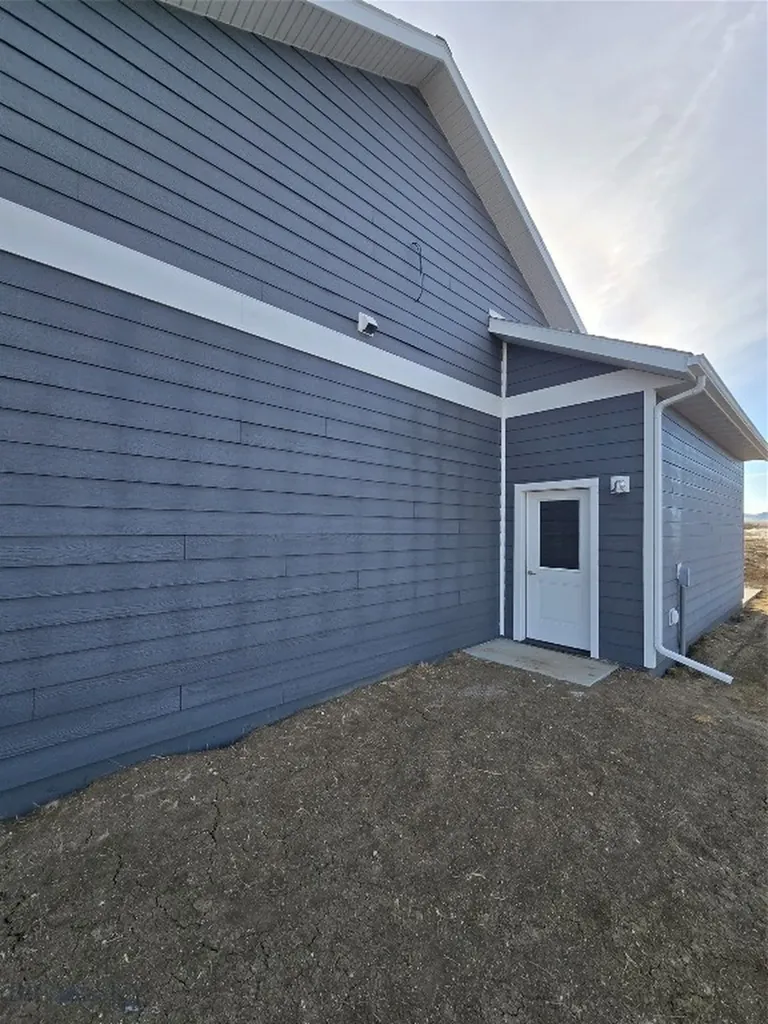 7 E Overland Three Forks MT 59752