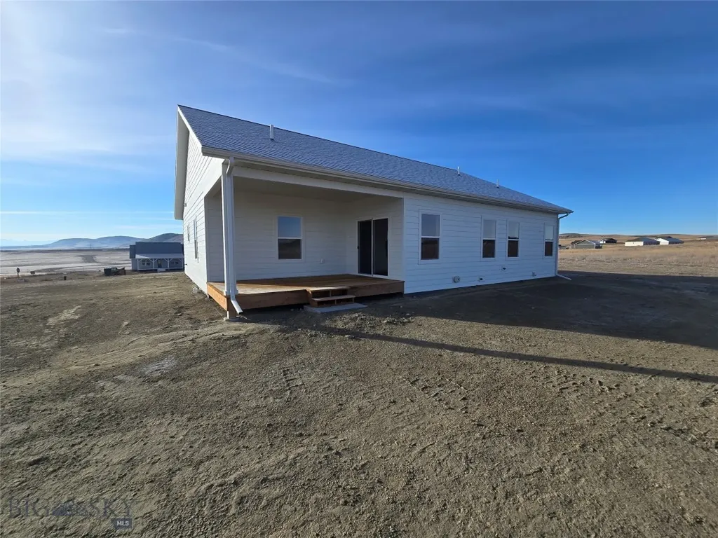 2 W Overland Three Forks MT 59752