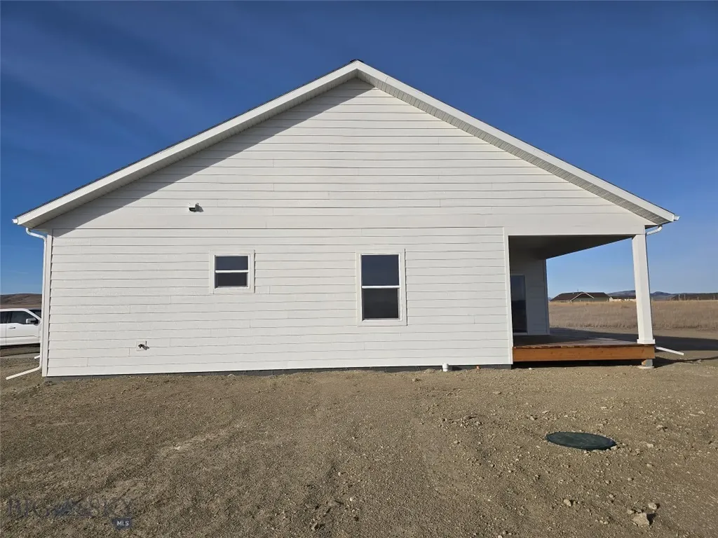2 W Overland Three Forks MT 59752