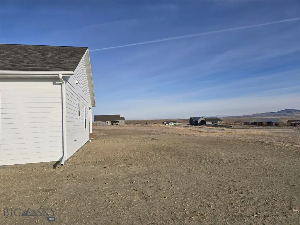 2 W Overland Three Forks MT 59752