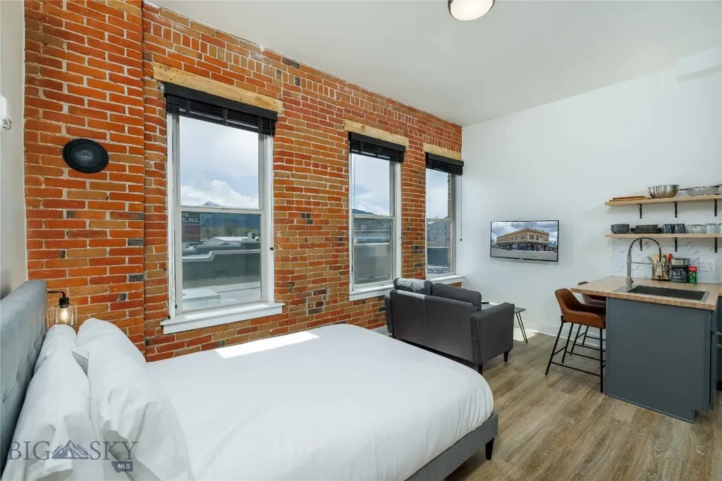 201 S Main Street Livingston MT 59047
