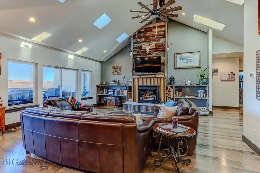 31 Bluffs Court Clyde Park MT 59018