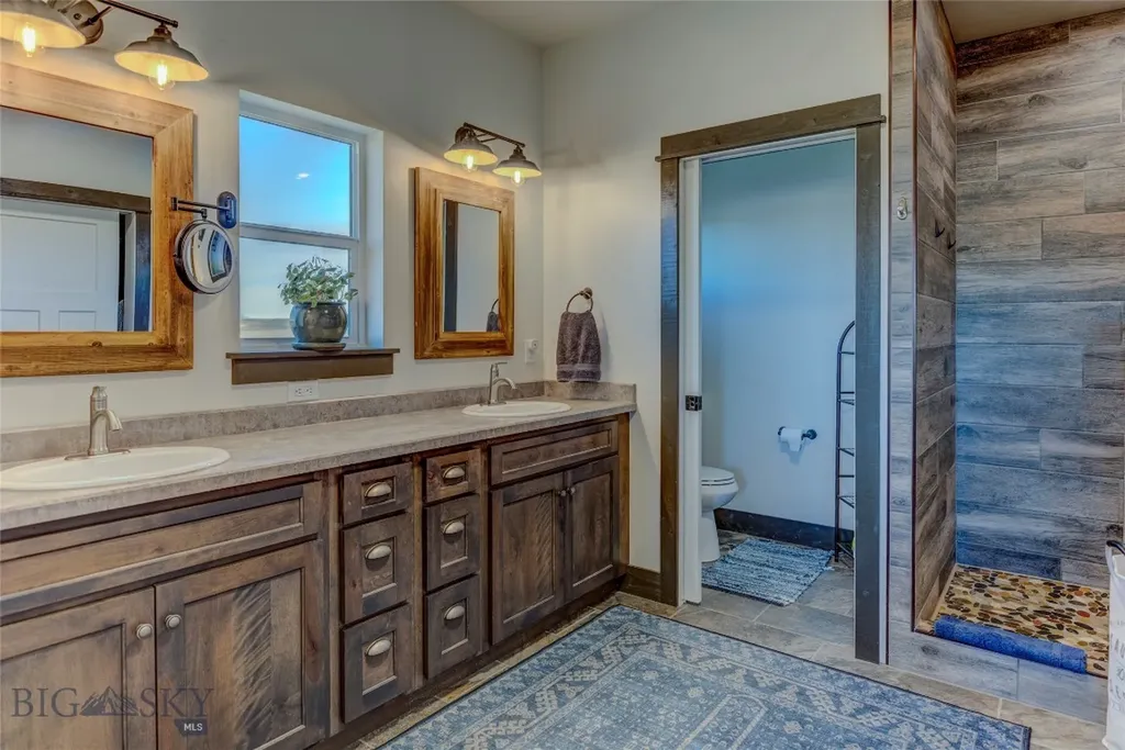 31 Bluffs Court Clyde Park MT 59018