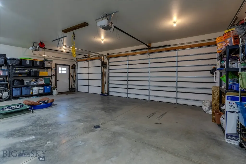 31 Bluffs Court Clyde Park MT 59018