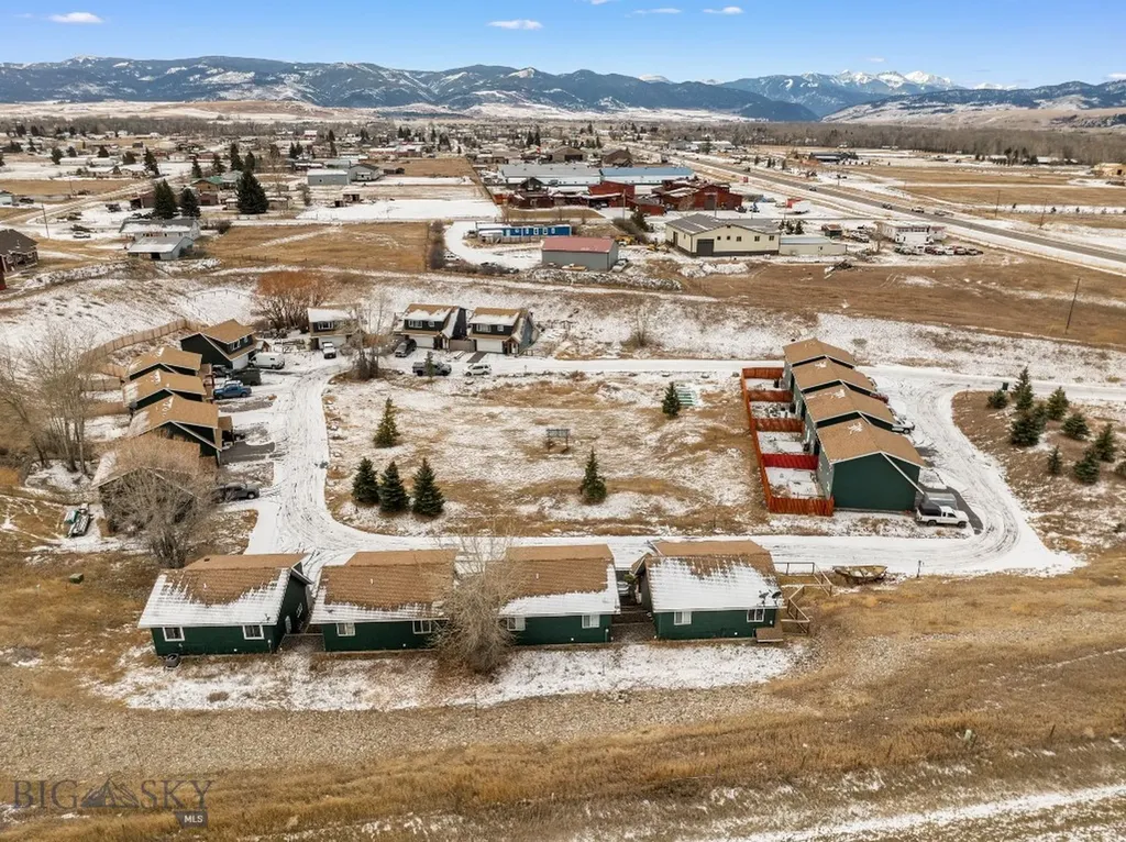 121 Gravel Hollow Bozeman MT 59718