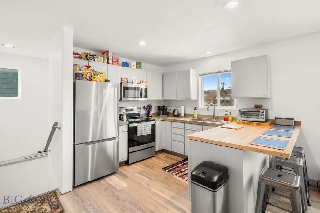 121 Gravel Hollow Bozeman MT 59718