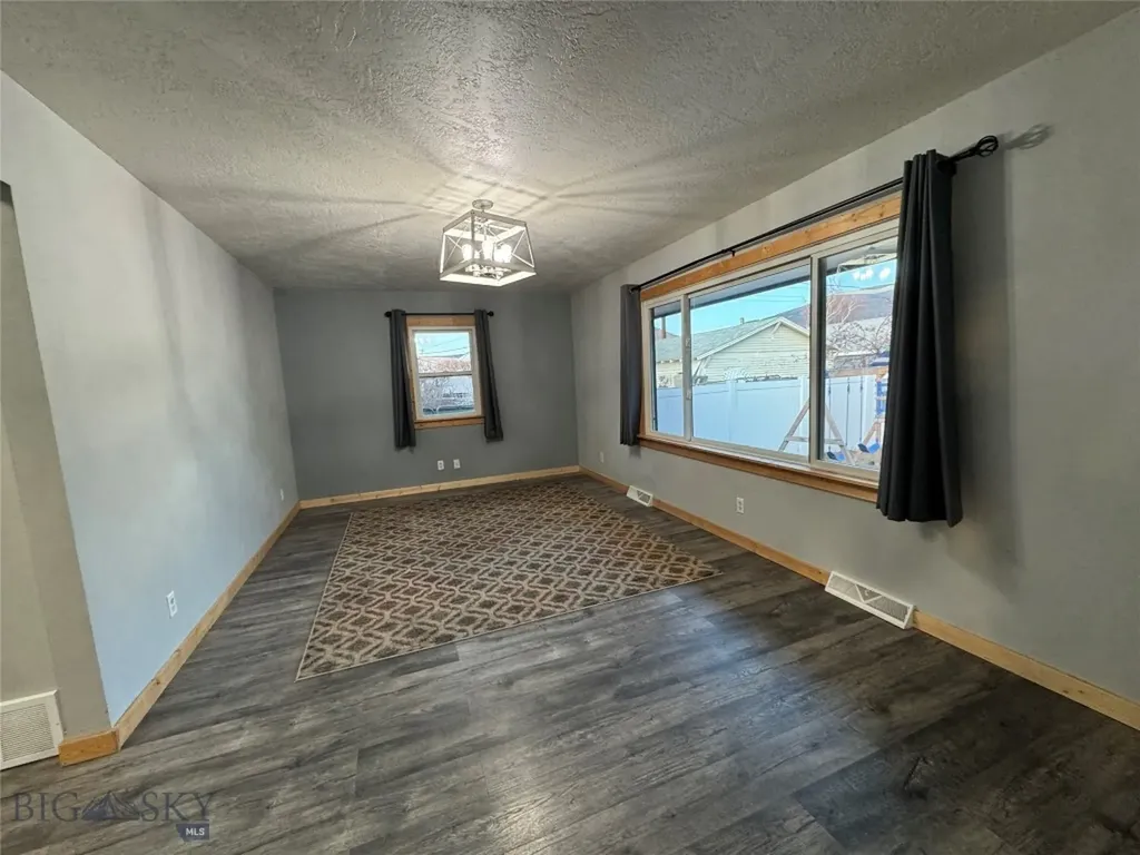 1902 Stuart Avenue Butte MT 59701