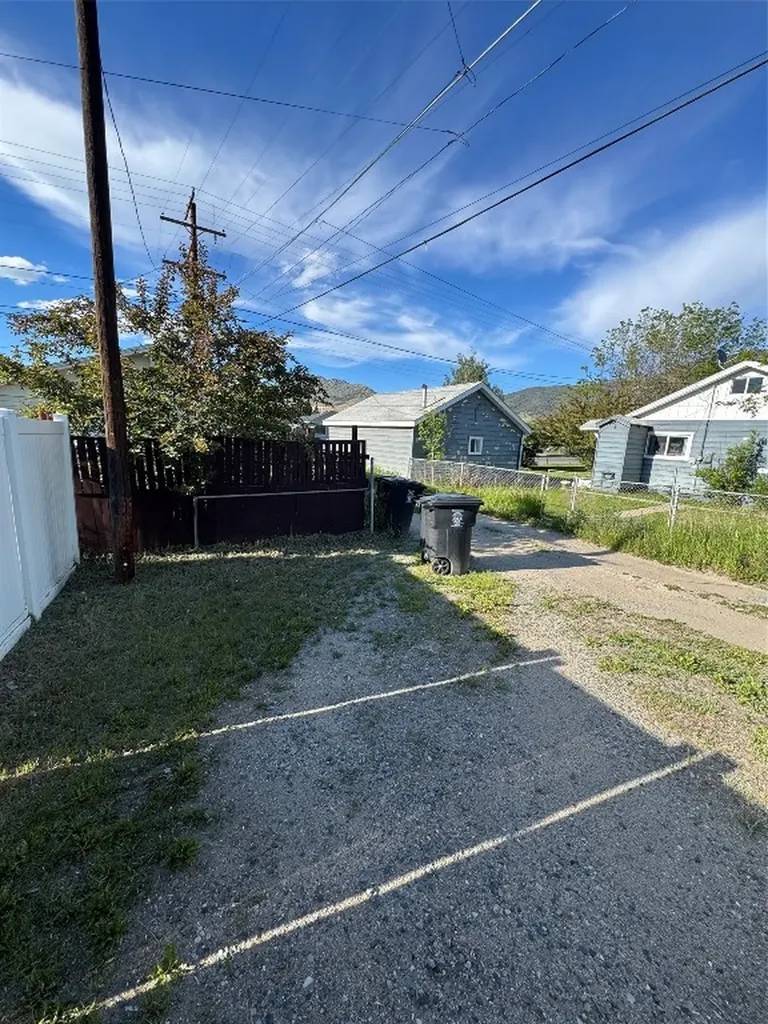 1902 Stuart Avenue Butte MT 59701