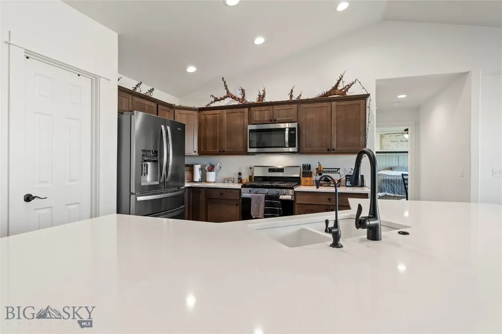 16 W Overland Trail Three Forks MT 59752