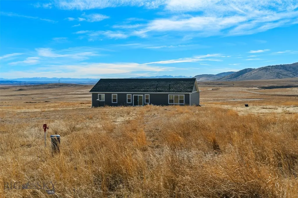 16 W Overland Trail Three Forks MT 59752