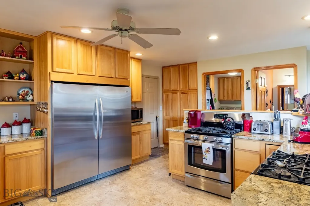12 Bench Road Whitehall MT 59759