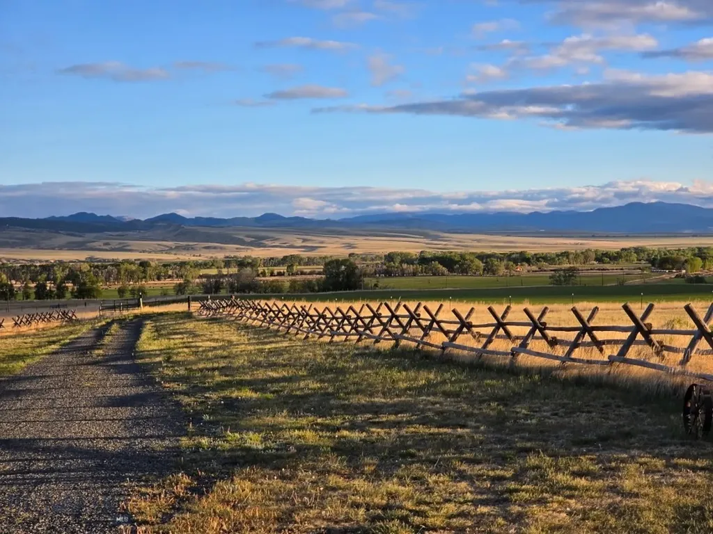 12 Bench Road Whitehall MT 59759