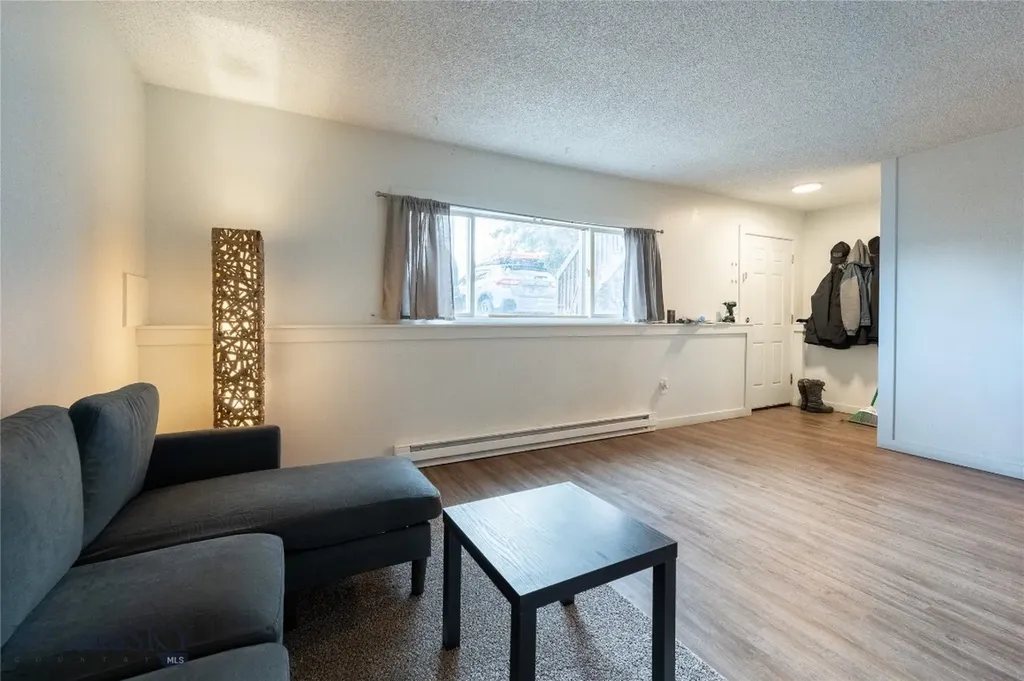 206 S Davis Belgrade MT 59714