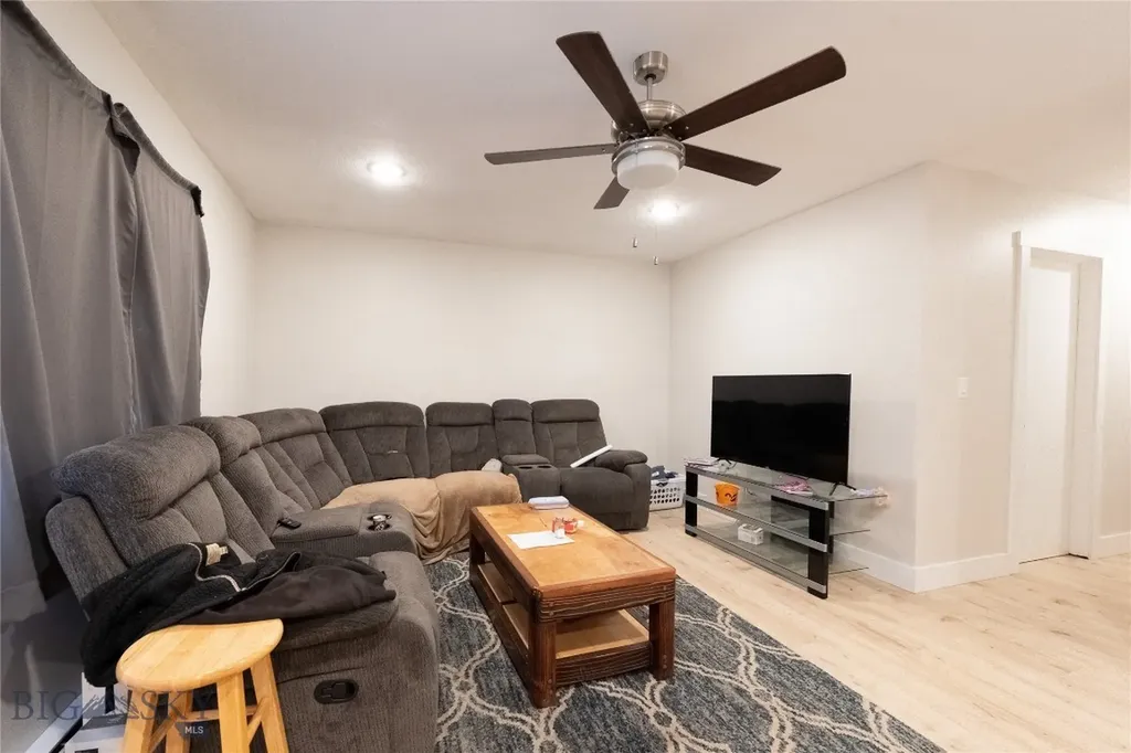 206 S Davis Belgrade MT 59714
