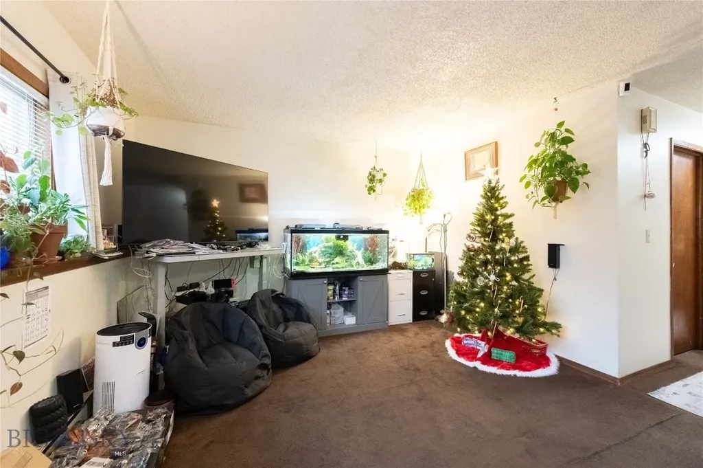 206 S Davis Belgrade MT 59714