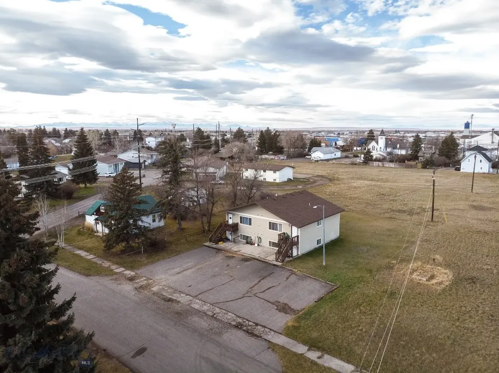 206 S Davis Belgrade MT 59714