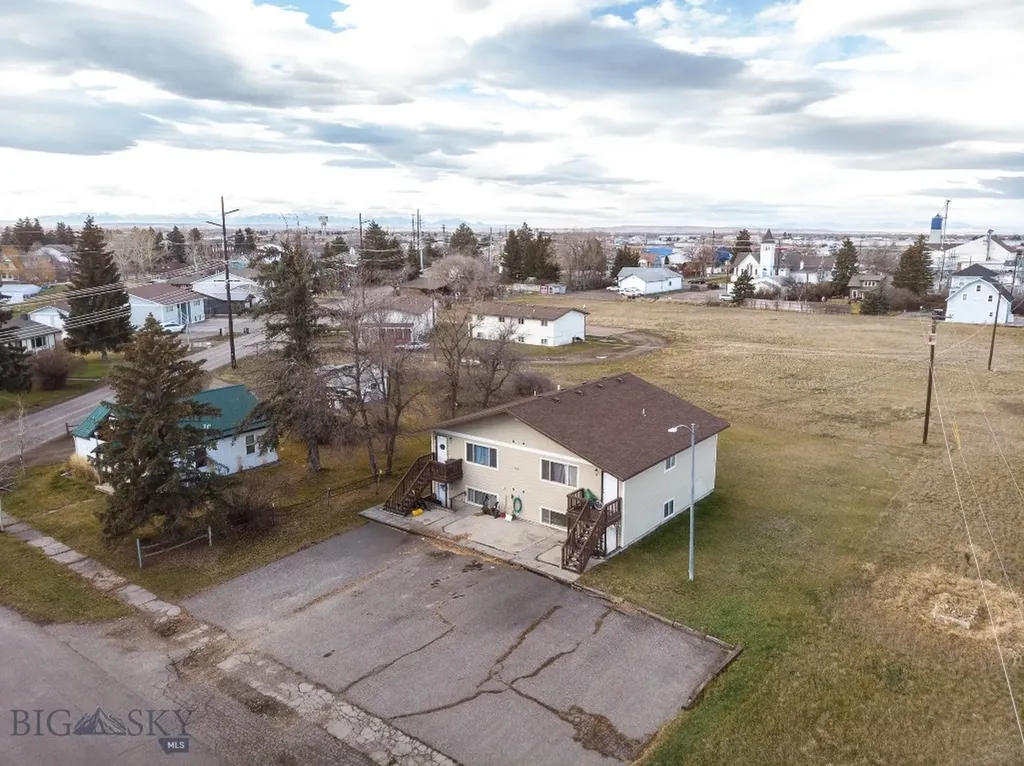 206 S Davis Belgrade MT 59714