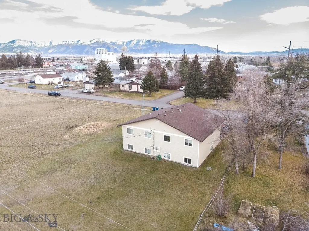 206 S Davis Belgrade MT 59714