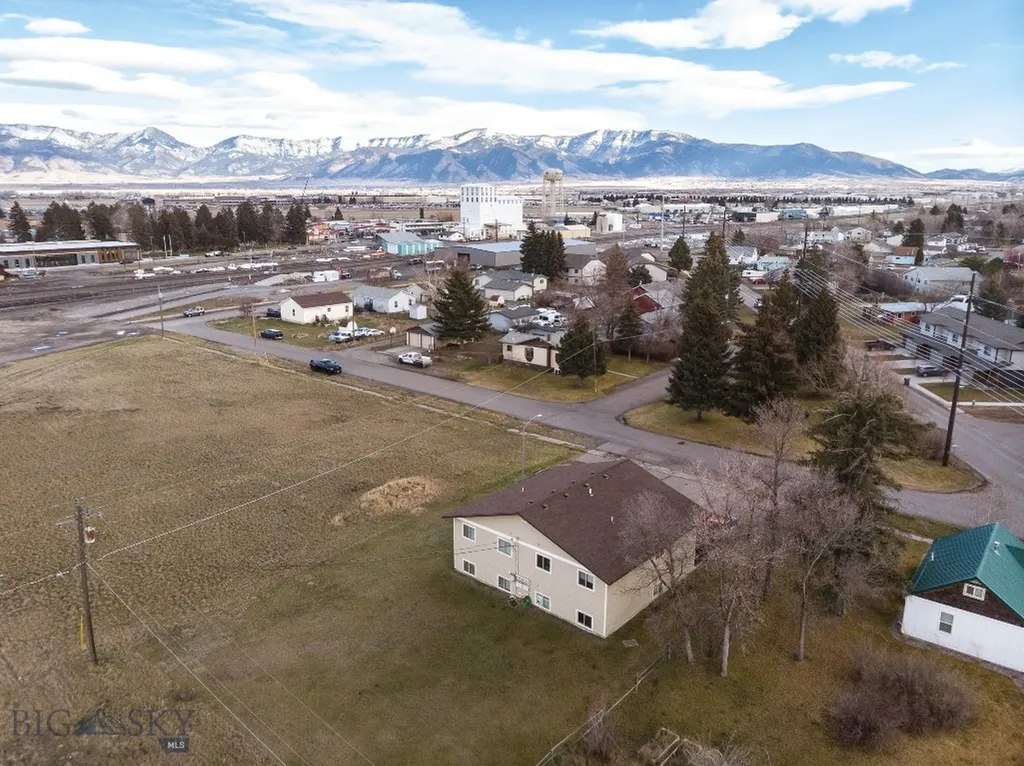 206 S Davis Belgrade MT 59714