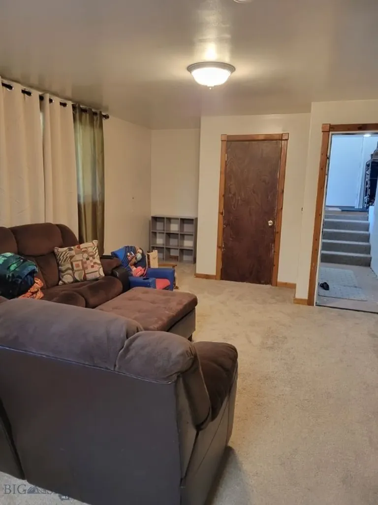 902 Nevada Street Belgrade MT 59714