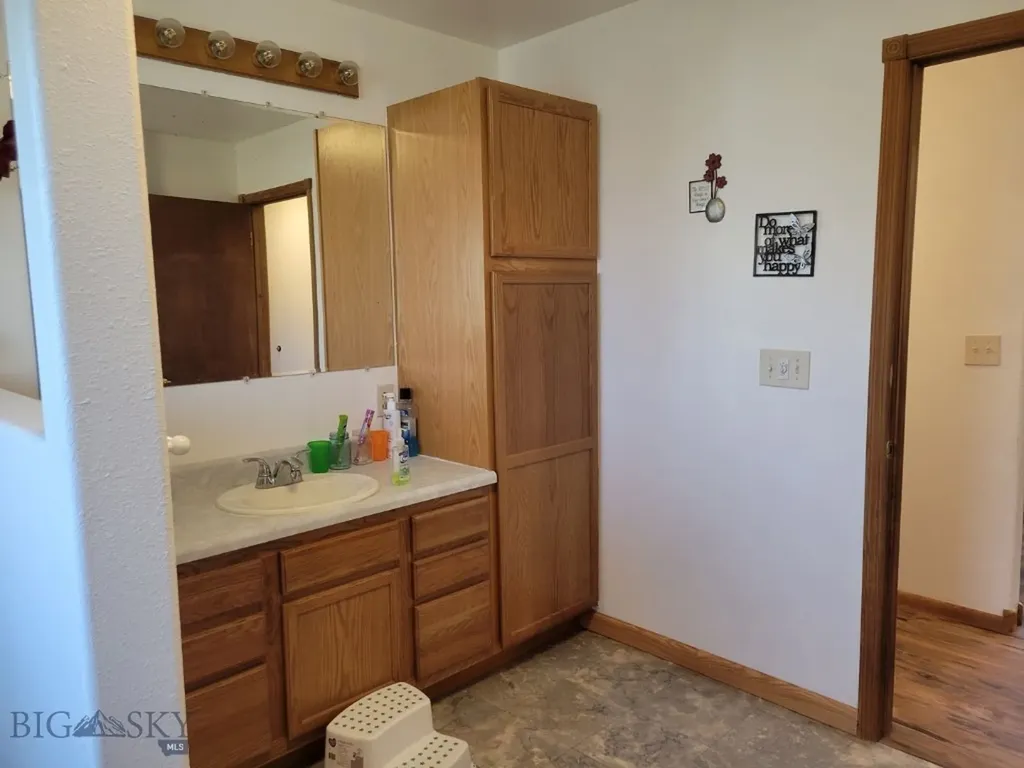 902 Nevada Street Belgrade MT 59714