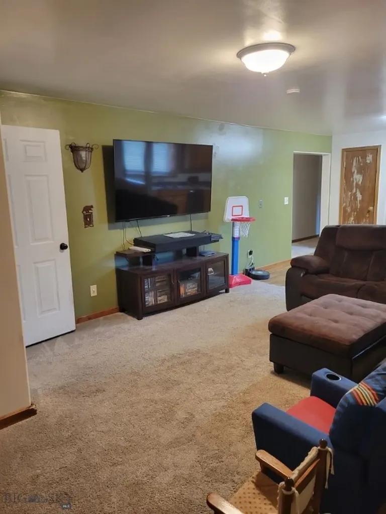 902 Nevada Street Belgrade MT 59714