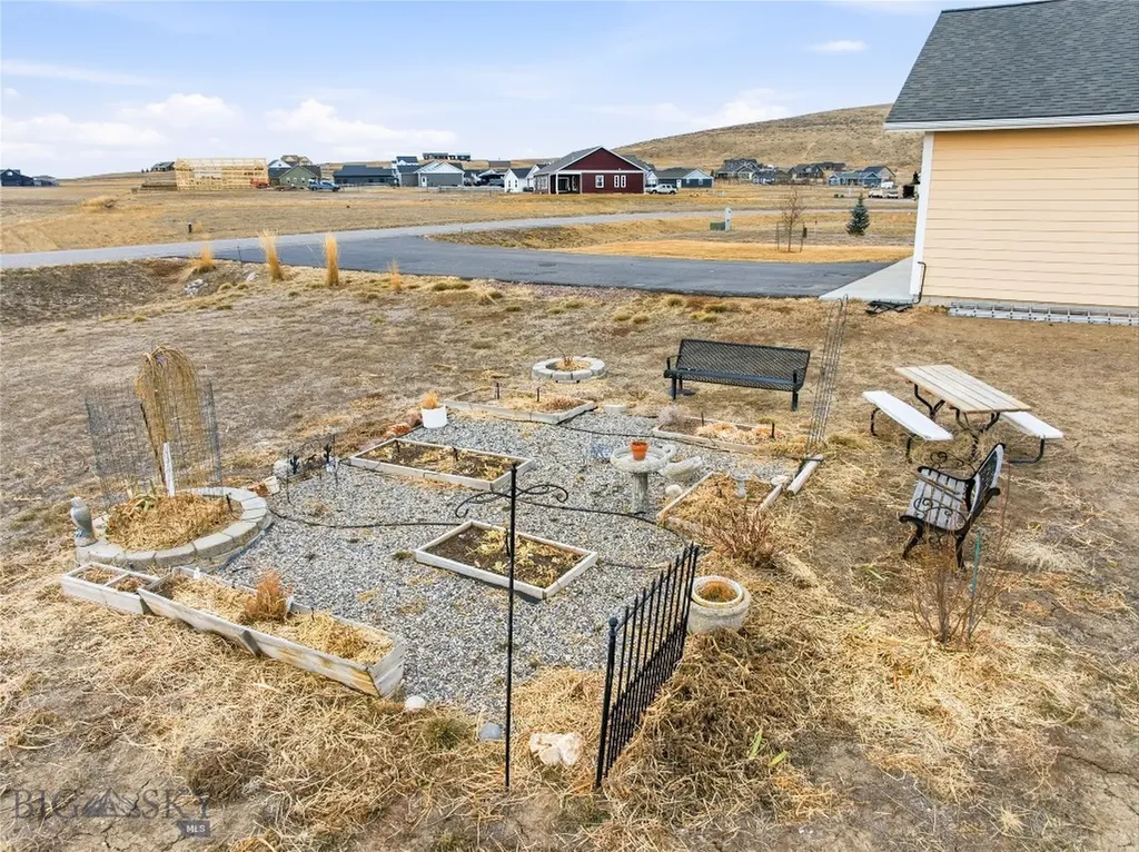42 Blue Stem Three Forks MT 59752
