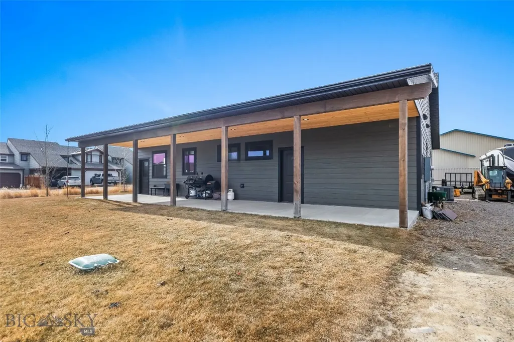 726 & 728 Madison Avenue Ennis MT 59729