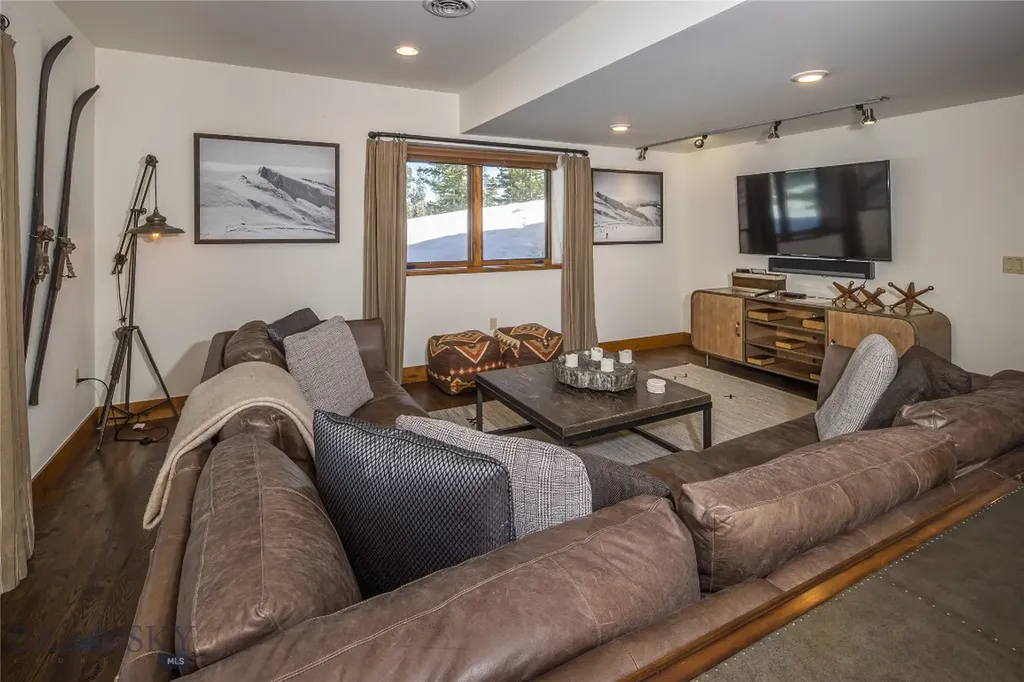 18 Claim Jumper Road Big Sky MT 59716