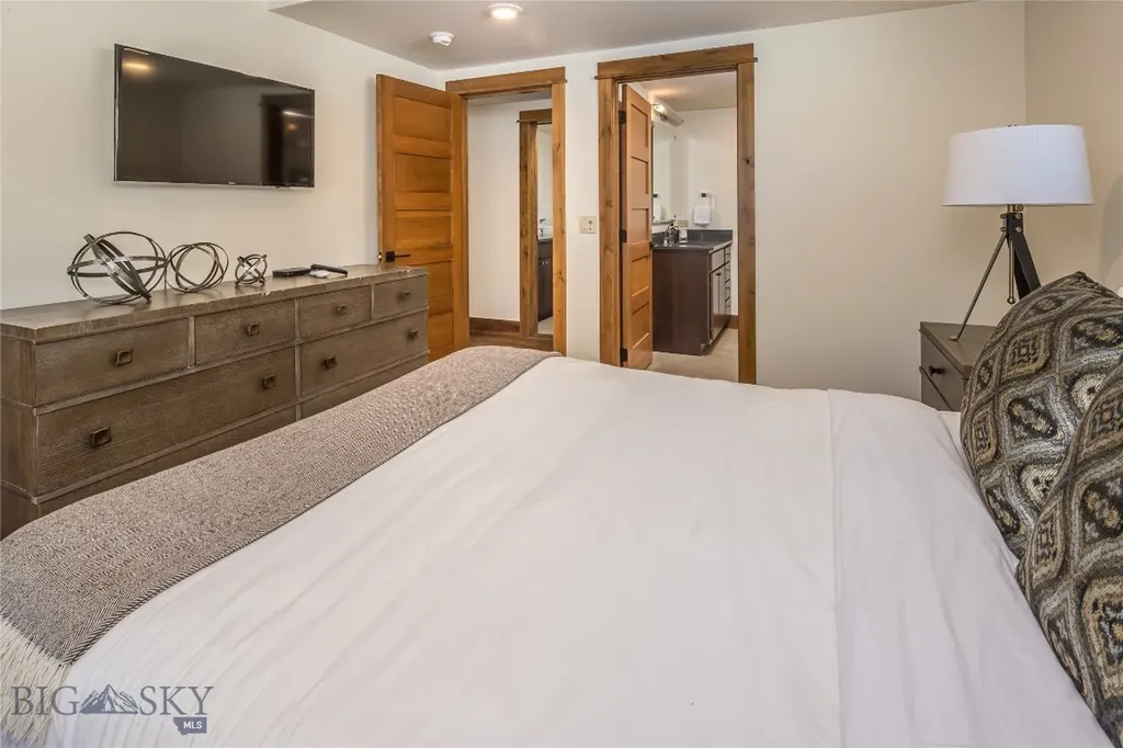 18 Claim Jumper Road Big Sky MT 59716