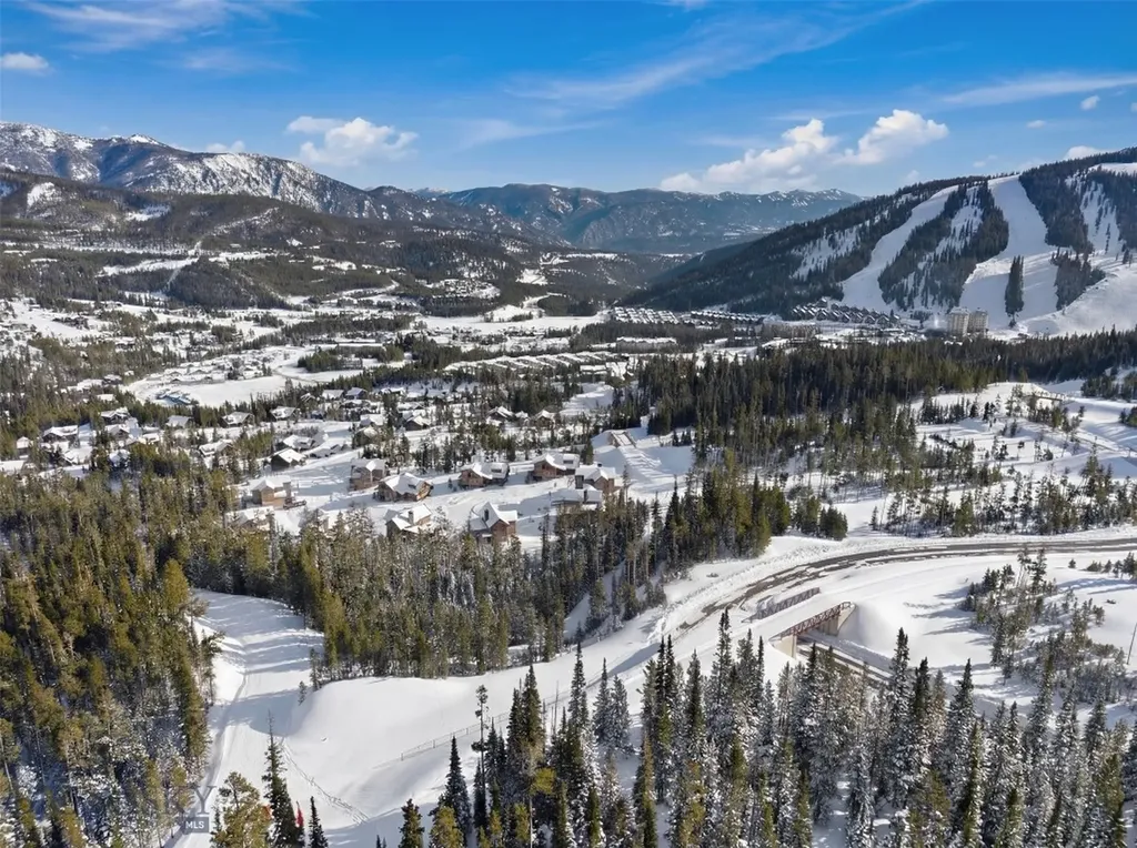 18 Claim Jumper Road Big Sky MT 59716