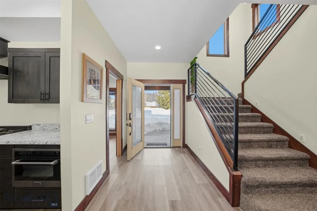 528 Gallatin Avenue West Yellowstone MT 59758