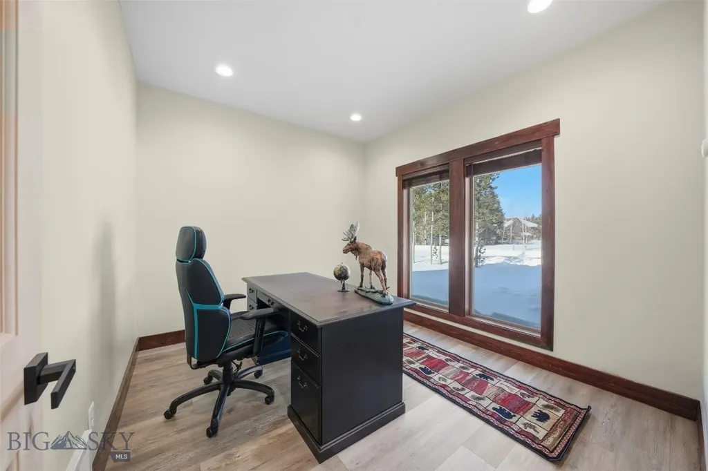 528 Gallatin Avenue West Yellowstone MT 59758
