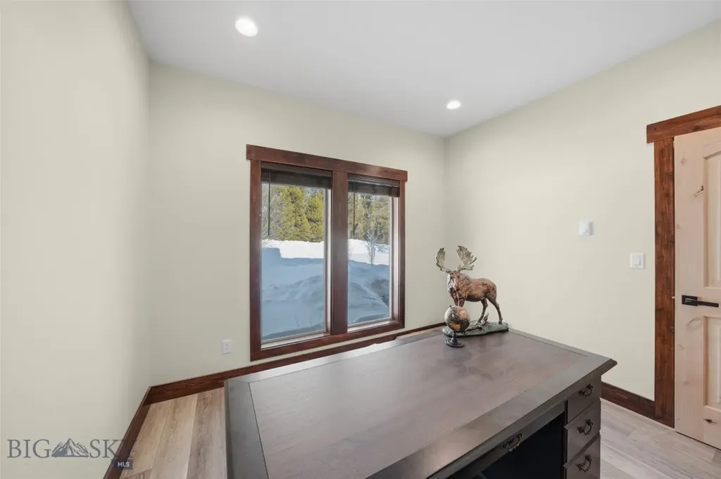 528 Gallatin Avenue West Yellowstone MT 59758