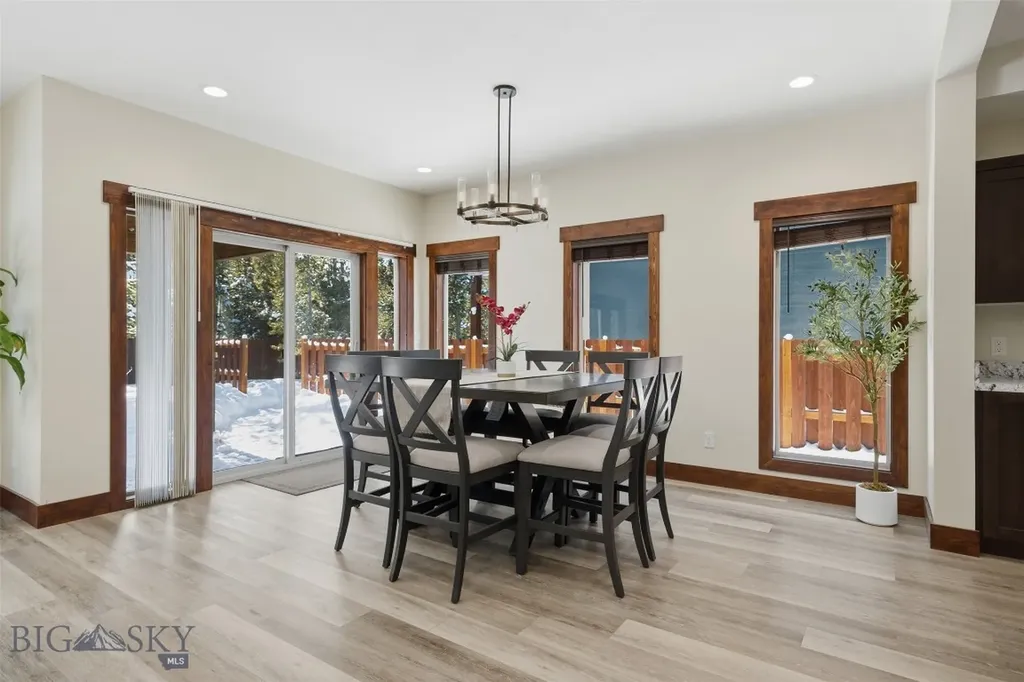 528 Gallatin Avenue West Yellowstone MT 59758