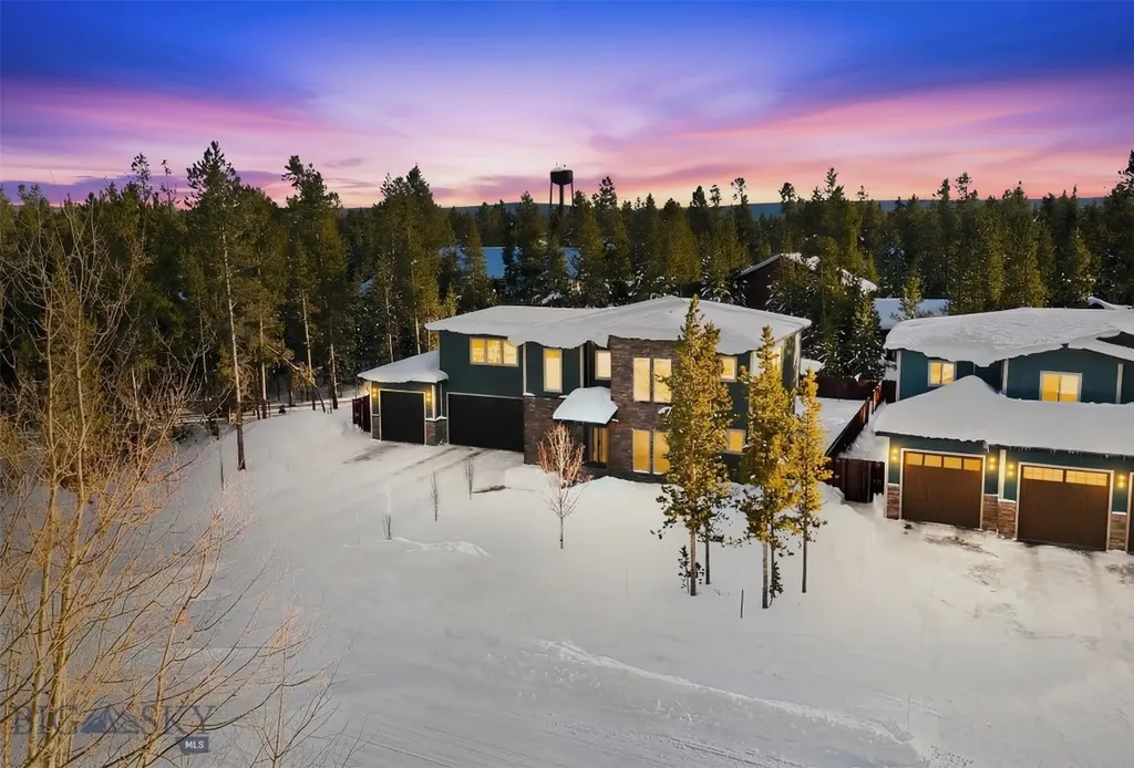 528 Gallatin Avenue West Yellowstone MT 59758
