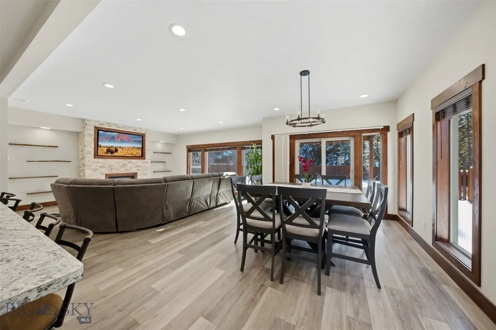 528 Gallatin Avenue West Yellowstone MT 59758