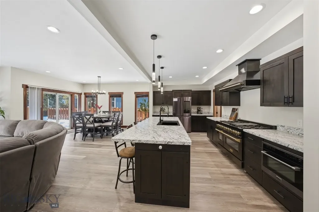 528 Gallatin Avenue West Yellowstone MT 59758