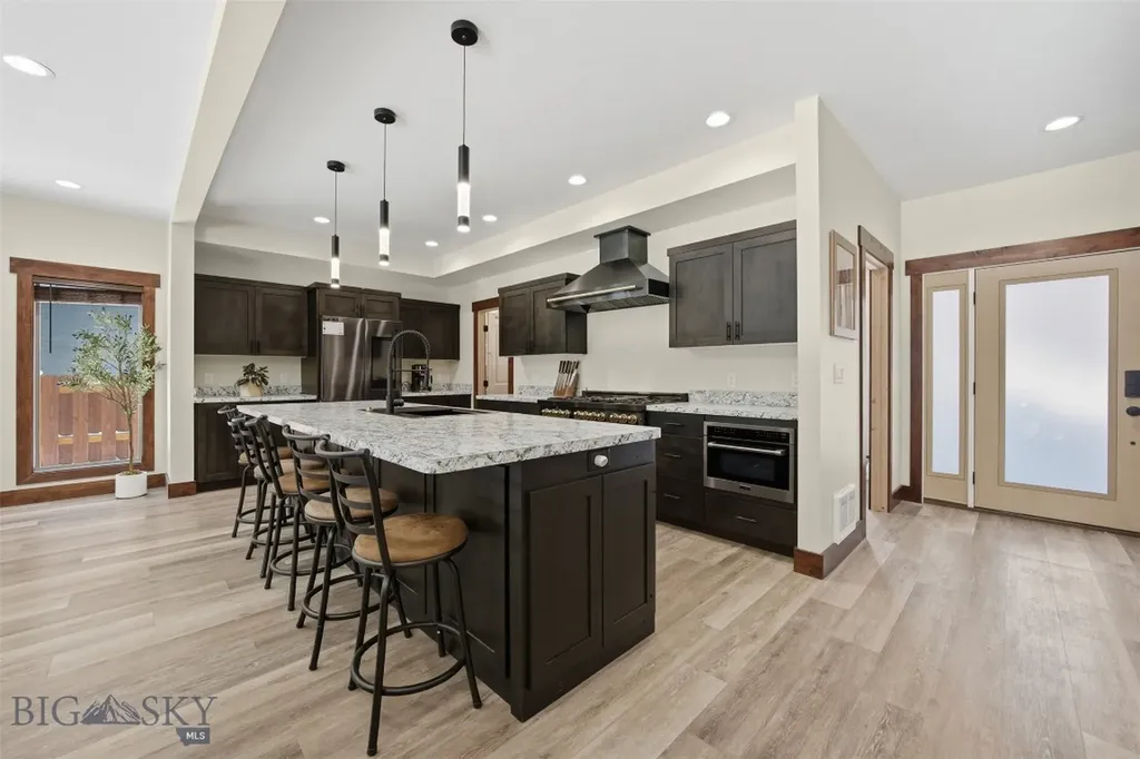 528 Gallatin Avenue West Yellowstone MT 59758