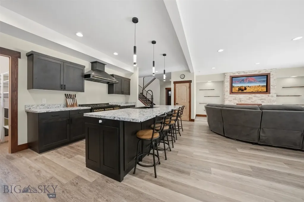 528 Gallatin Avenue West Yellowstone MT 59758
