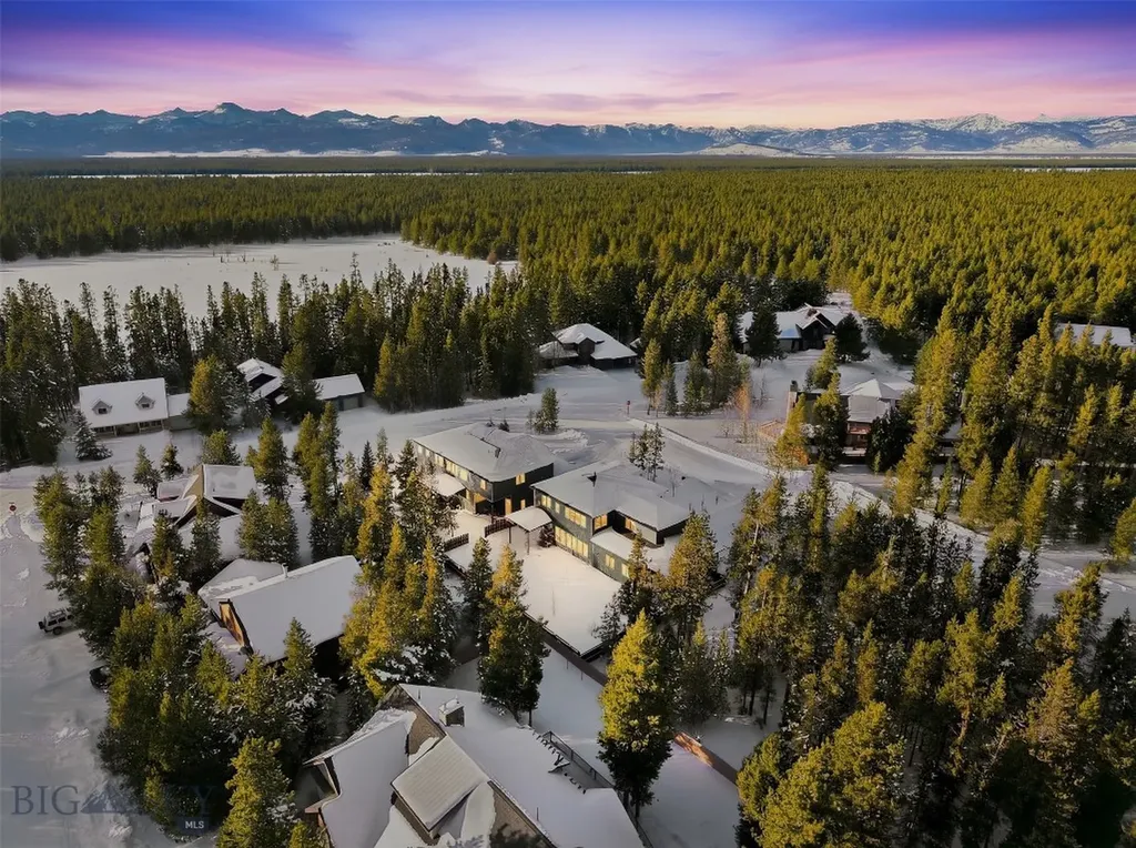 528 Gallatin Avenue West Yellowstone MT 59758